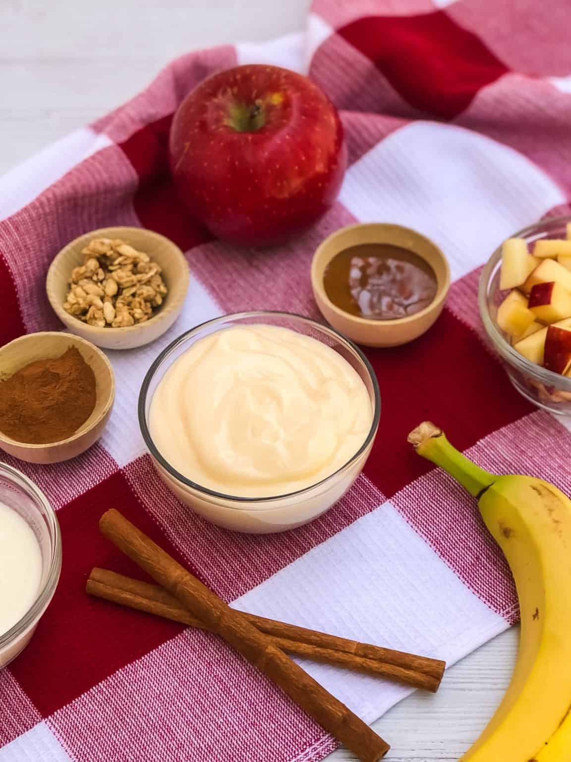 Cinnamon Banana Apple Smoothie Bowl Marathons & Motivation