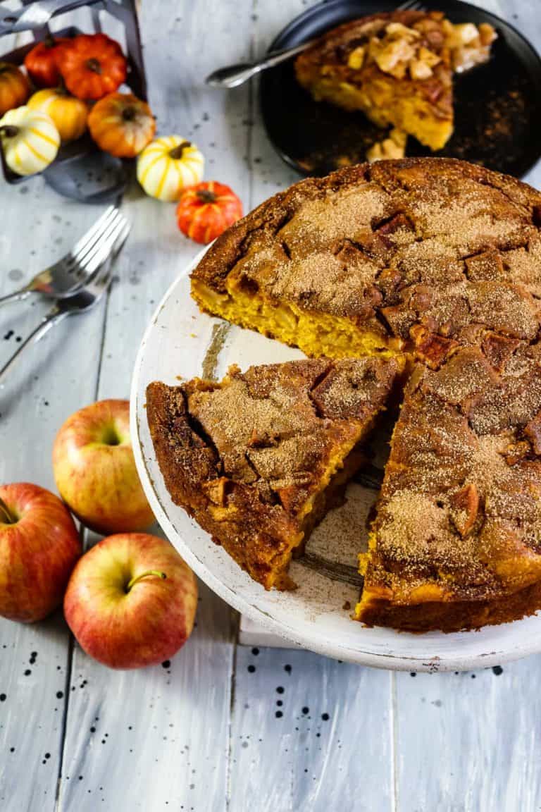 Cinnamon Apple Pumpkin Cake