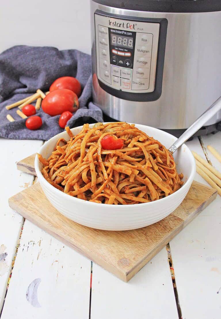 Vegetarian Instant Pot Pasta Puttanesca