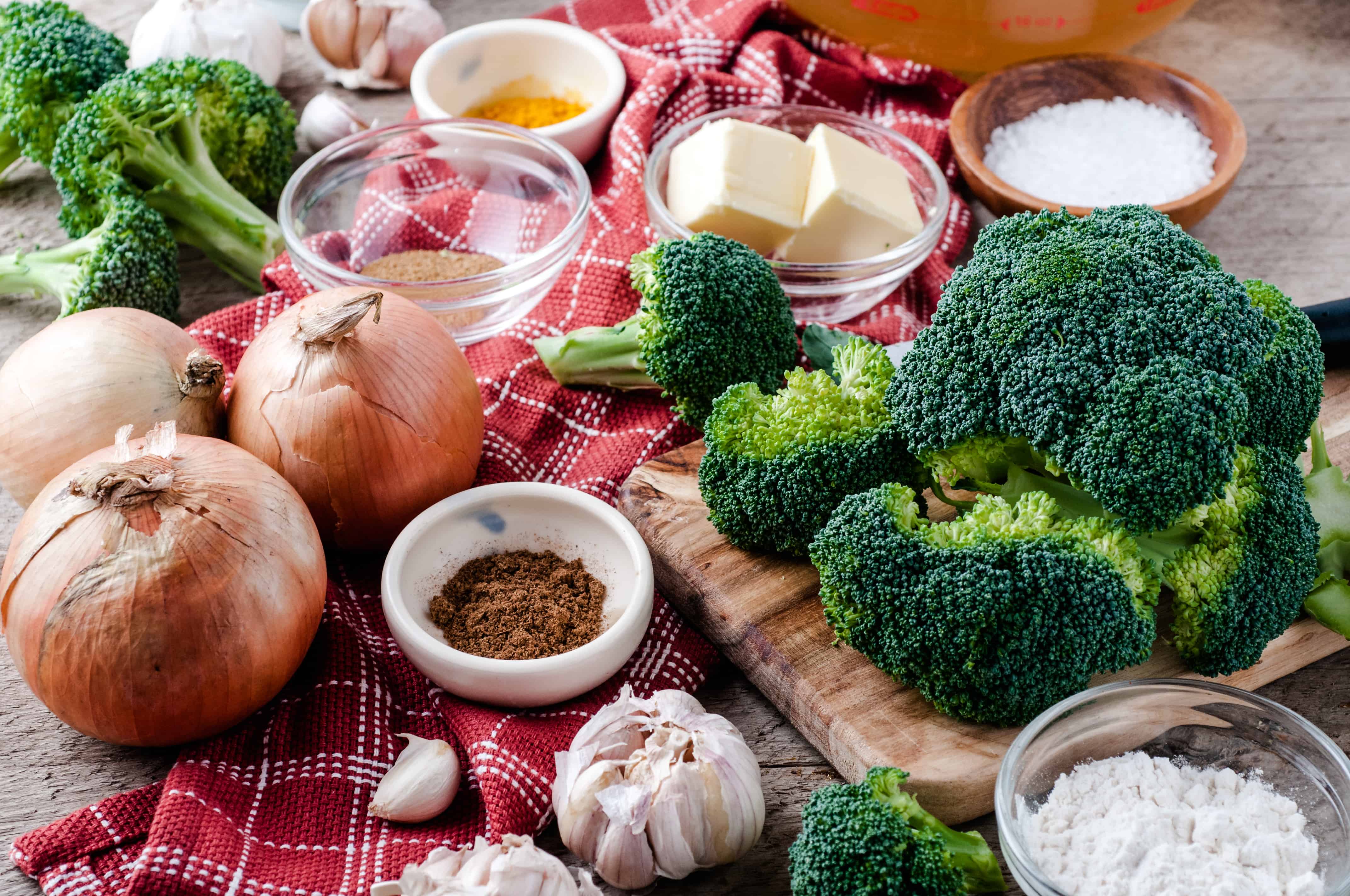 Ingredients to make cream of broccoli soup