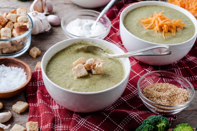 Vegetarian Cream of Broccoli Soup