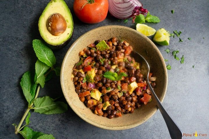 Black chickpea salad