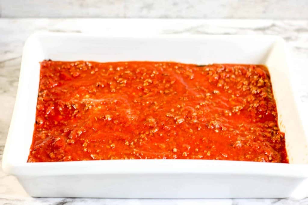sauce layer in lasagna
