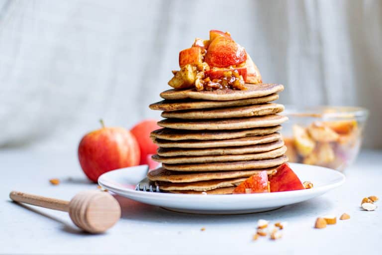 Delicious Apple Pie Pancakes