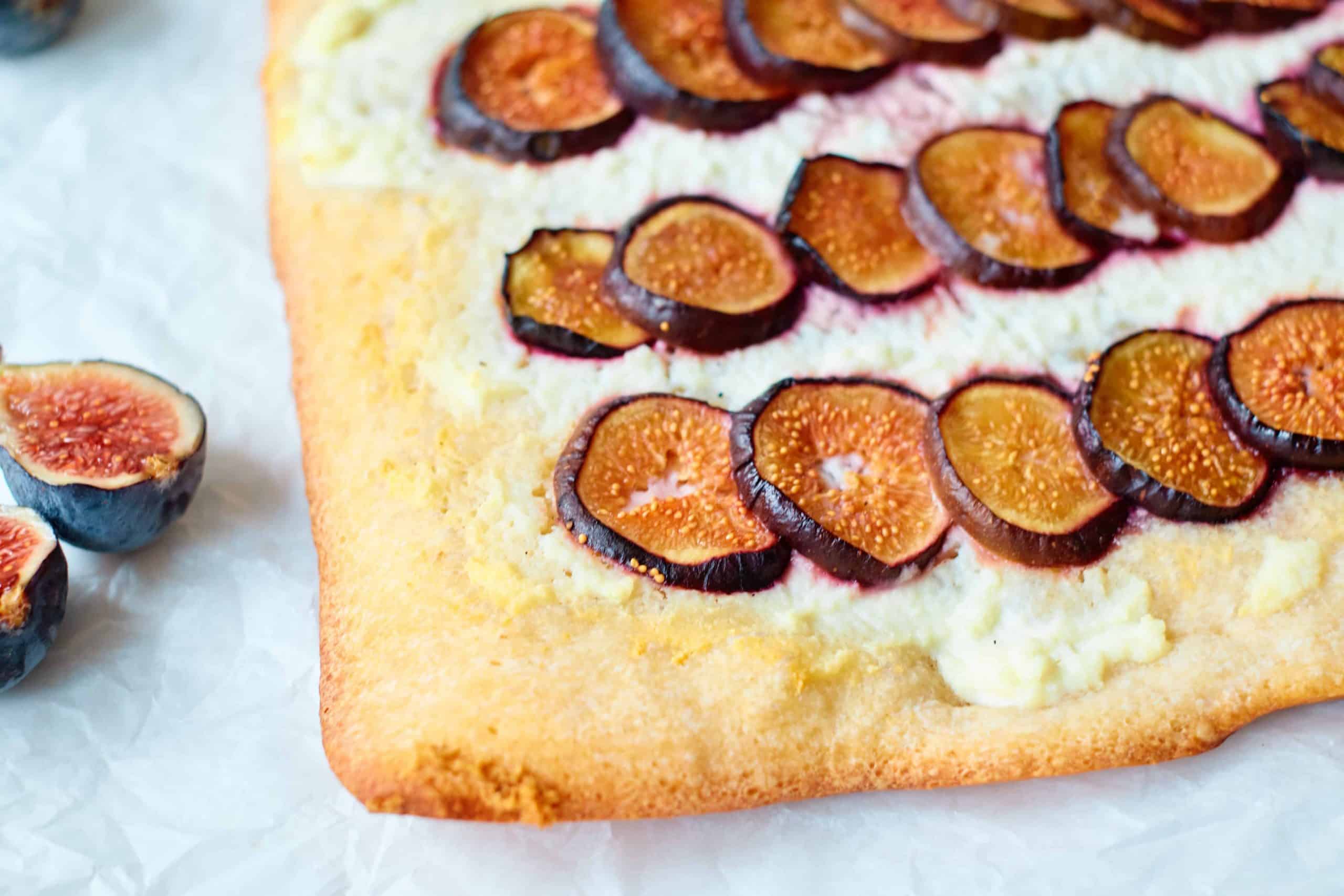 Fig pizza with ricotta cheese and honey.
