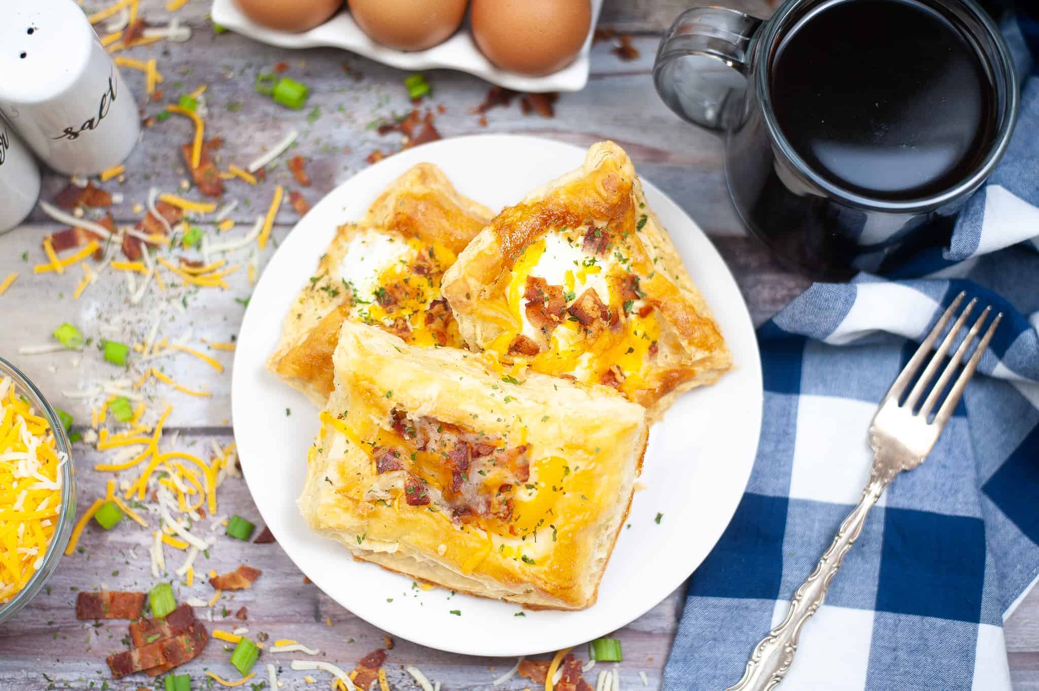 Overhead view of breakfast pockets.