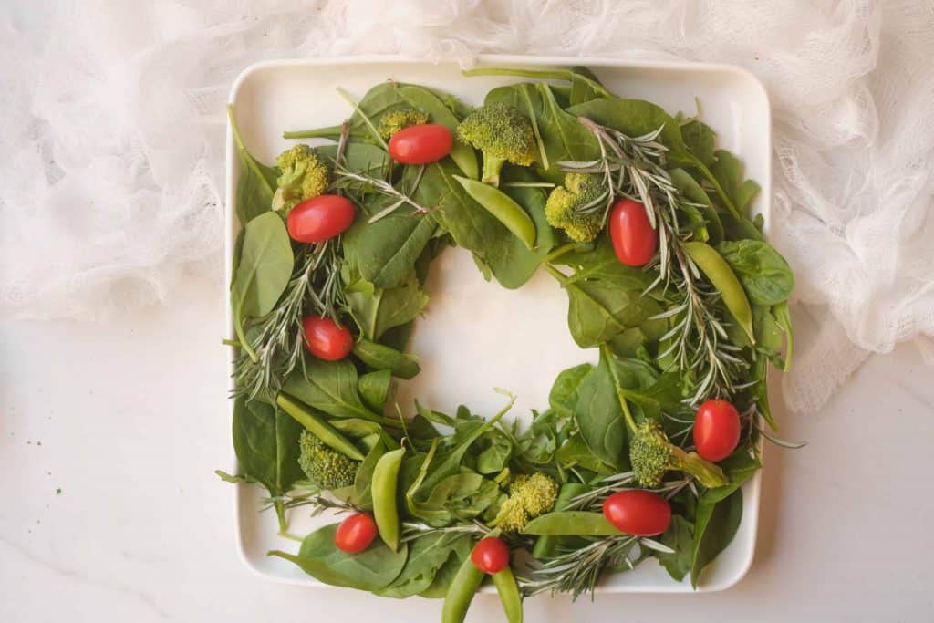 Overhead view of salad wreath.