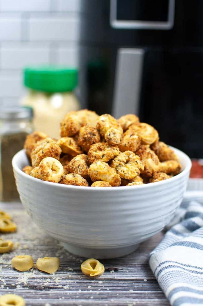 Head-on view of fried cheese tortellini