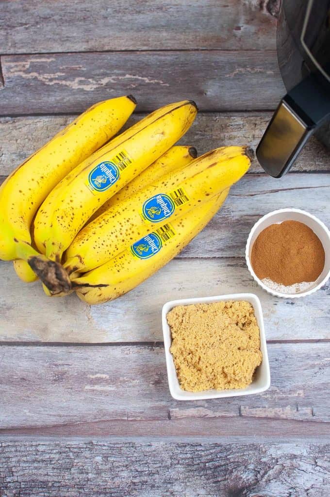 Ingredients for caramelized bananas.