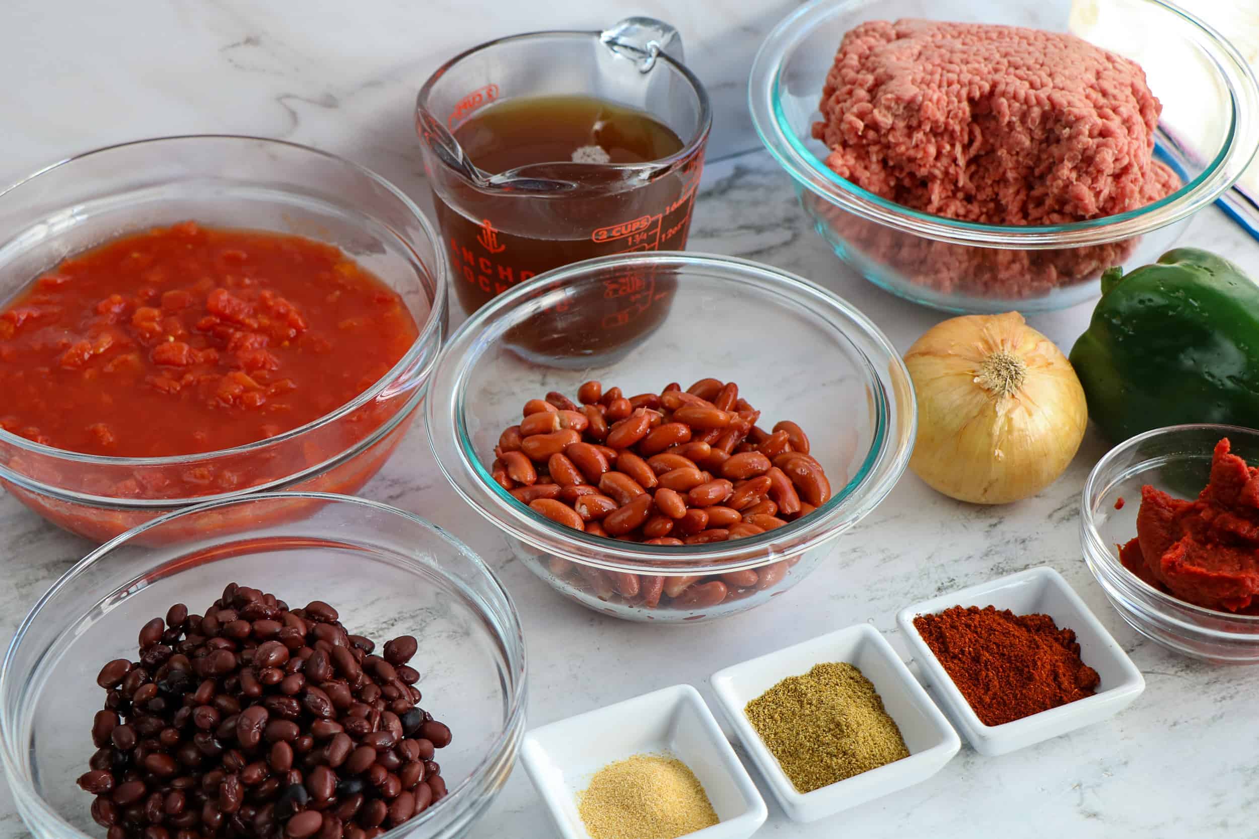 Chili con carne ingredients.