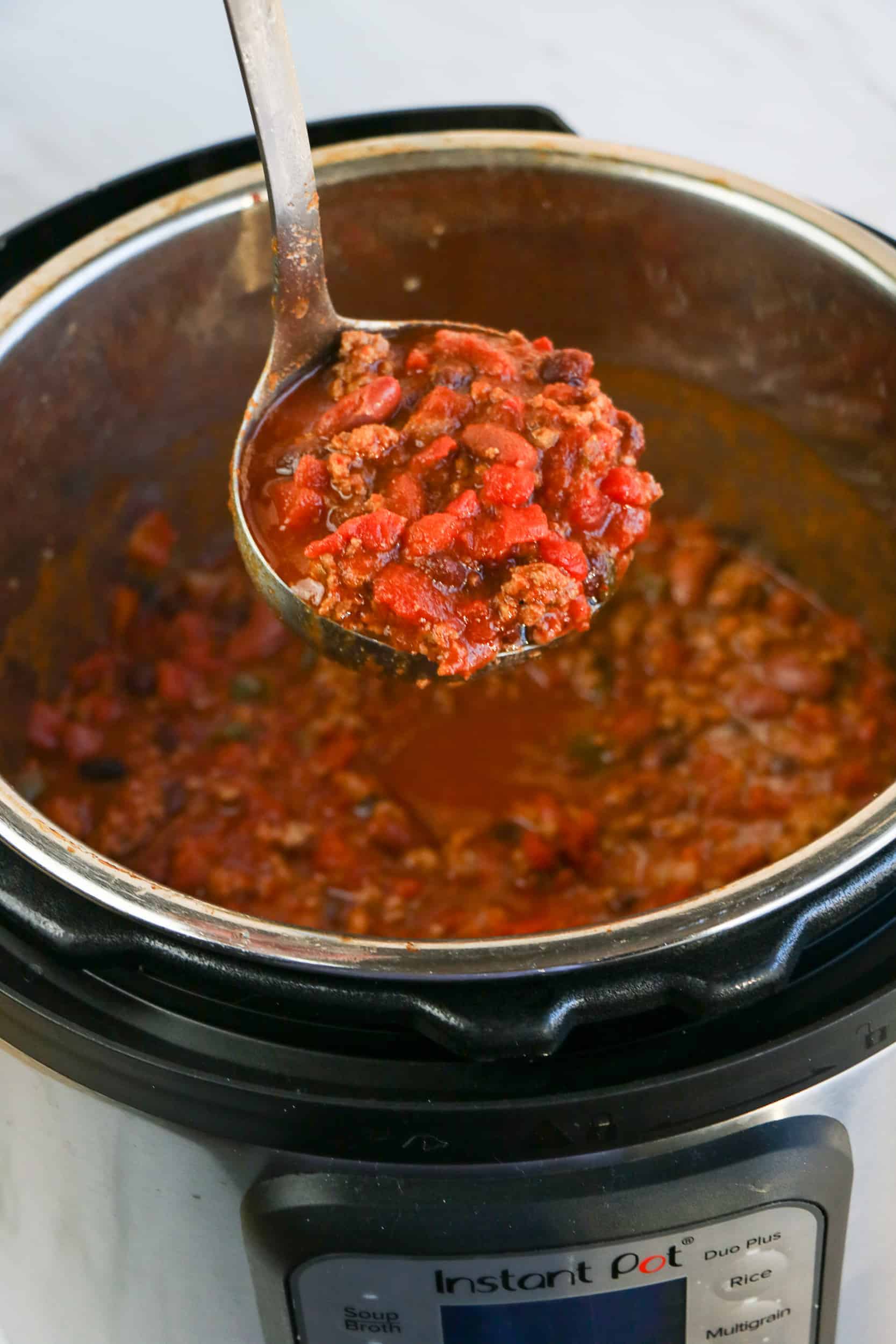 Ladle of Instant Pot Chili con Carne/