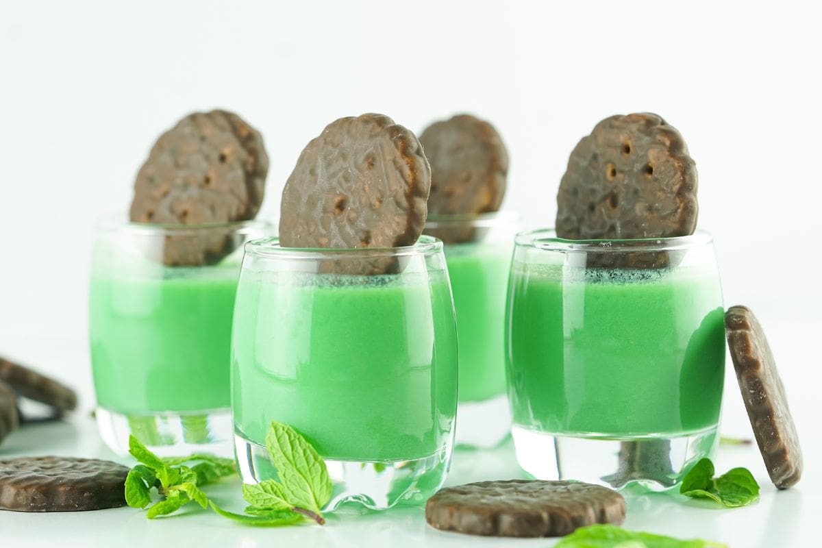 three thin mints shot with mint cookies
