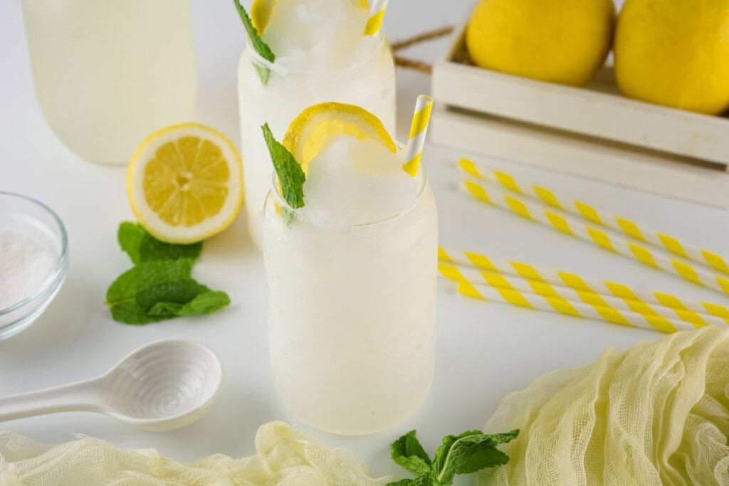 frozen lemonade slushie 