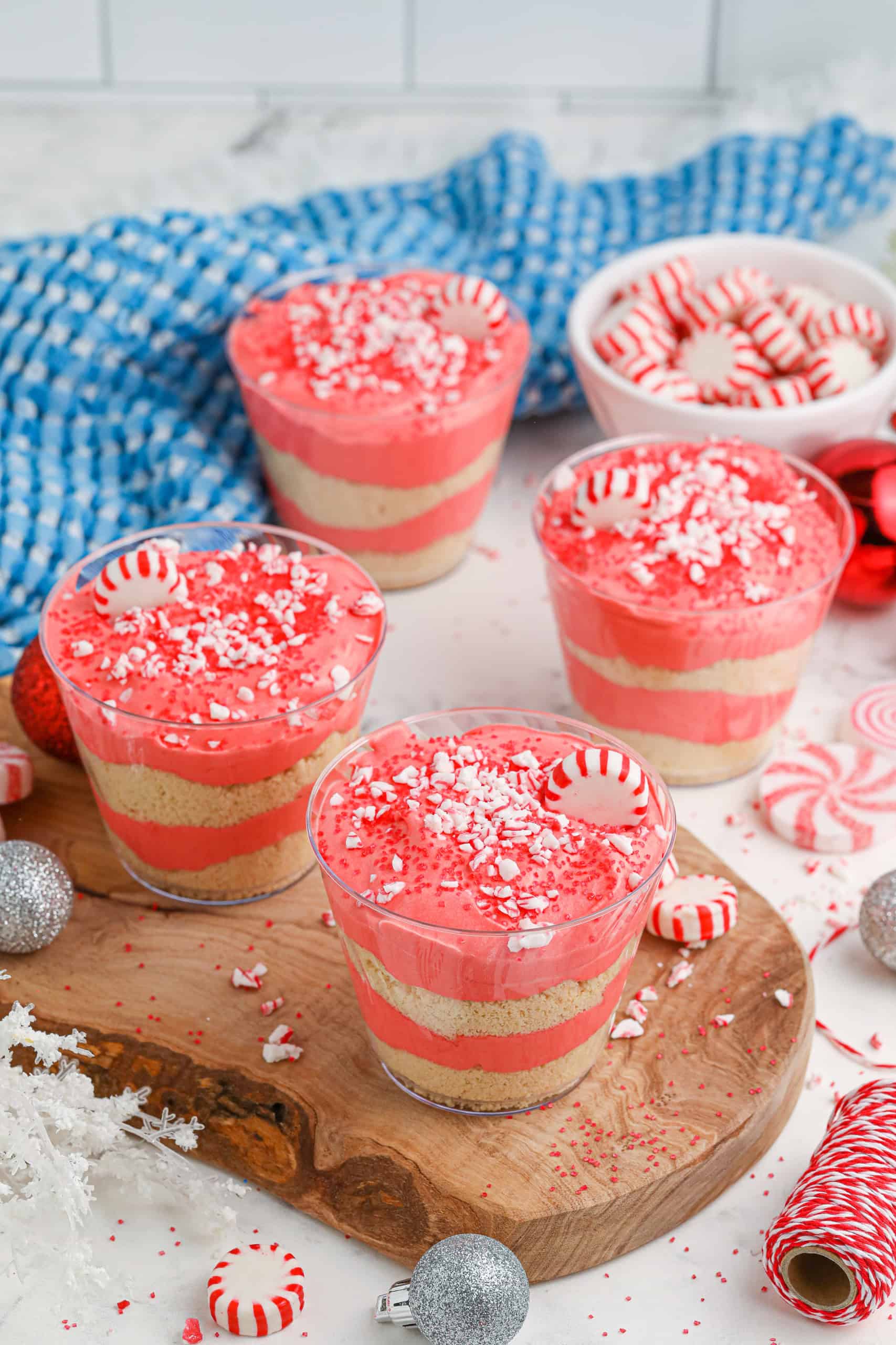 No-bake peppermint pudding cups.