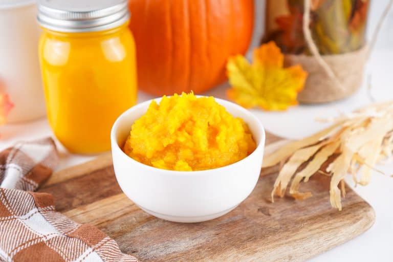 Bowl of pumpkin puree.