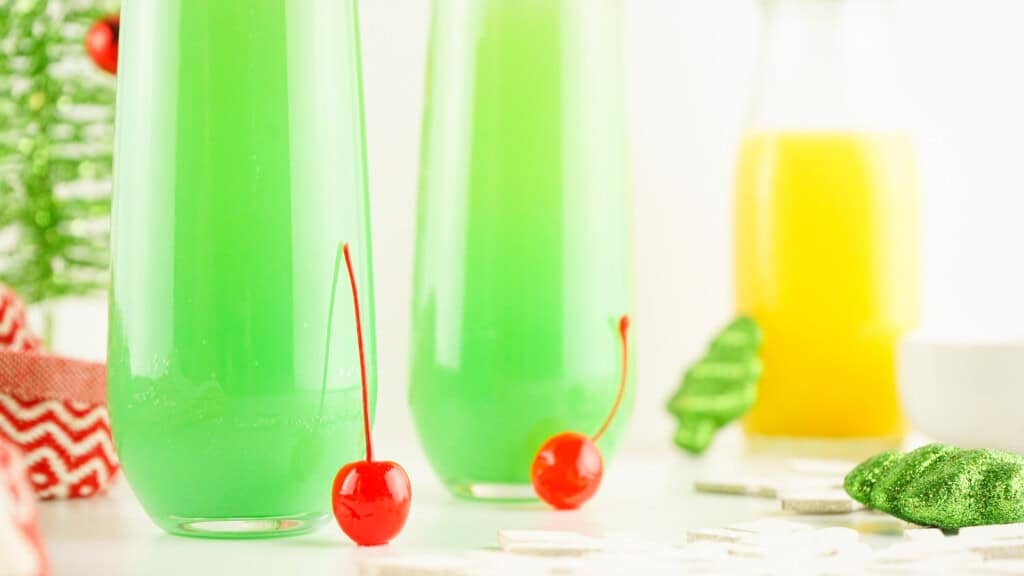Grinch cocktail closeup.