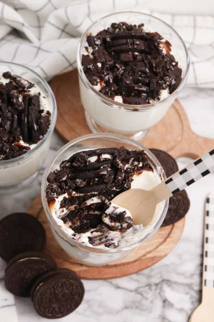 Overhead view of Japanese cheesecake with Oreos.